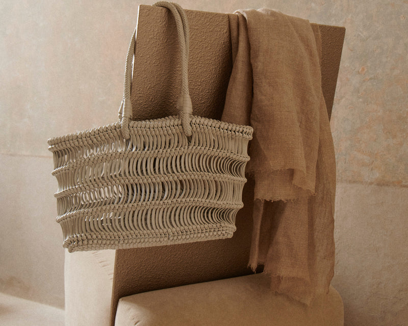 The Knotty Tote - White