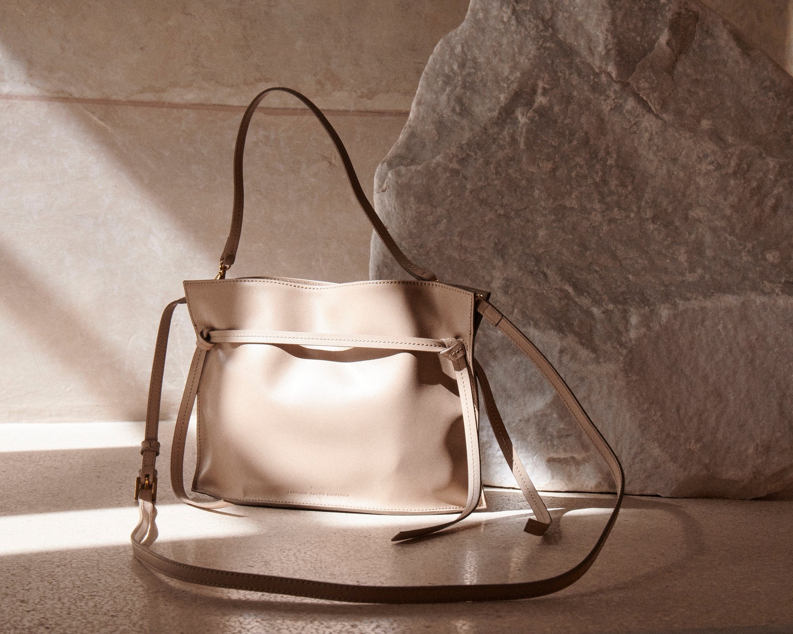 Cleo Pochette (Cappucino) – carolina santo domingo
