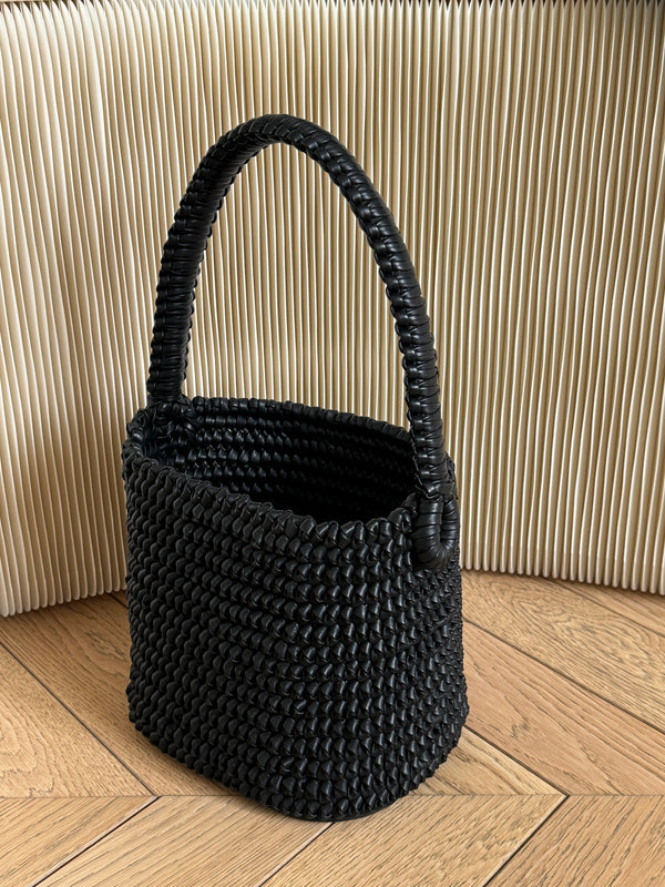 The Knotty Bucket