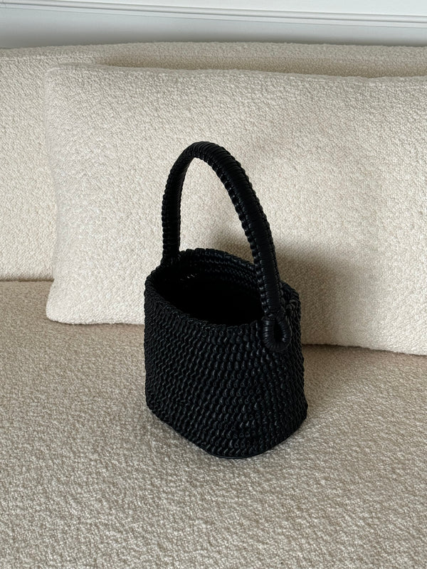 The Knotty Bucket